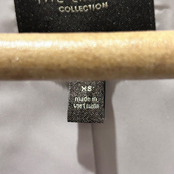 The Limited Suit - Picture 2 of 7